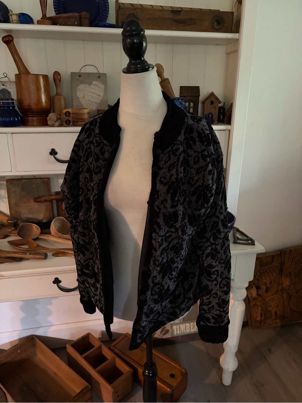 Icelandic Design Black & Gray Patterned Women's Sweater Jacket